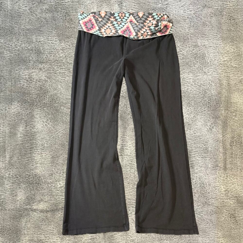 Black Flared Geometric Foldover Yoga Pants
